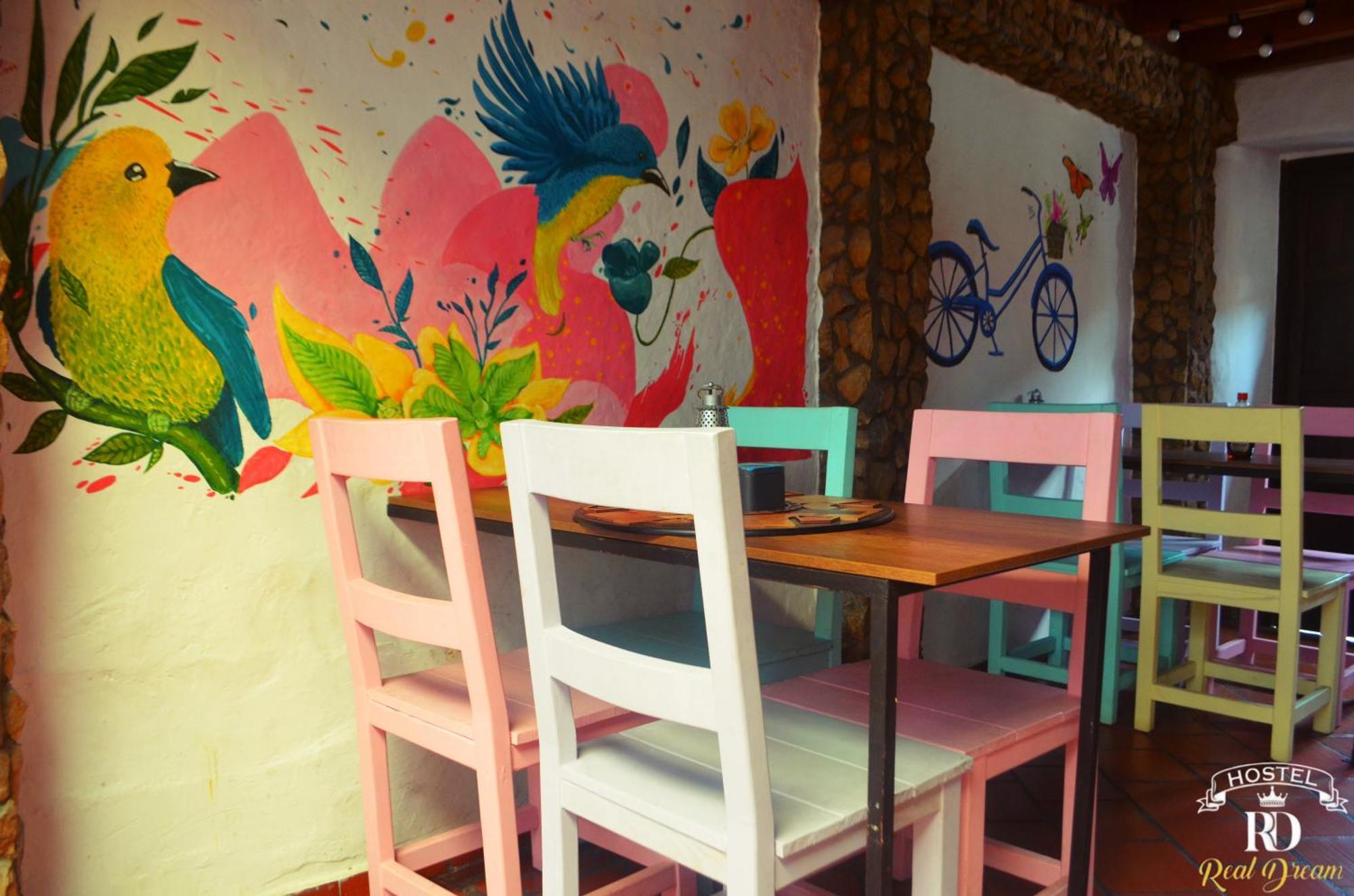 Real Dream Hostel 산힐 외부 사진