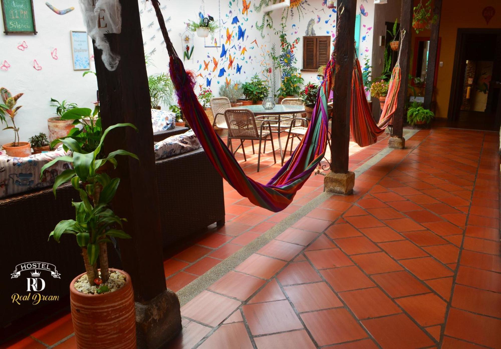 Real Dream Hostel 산힐 외부 사진